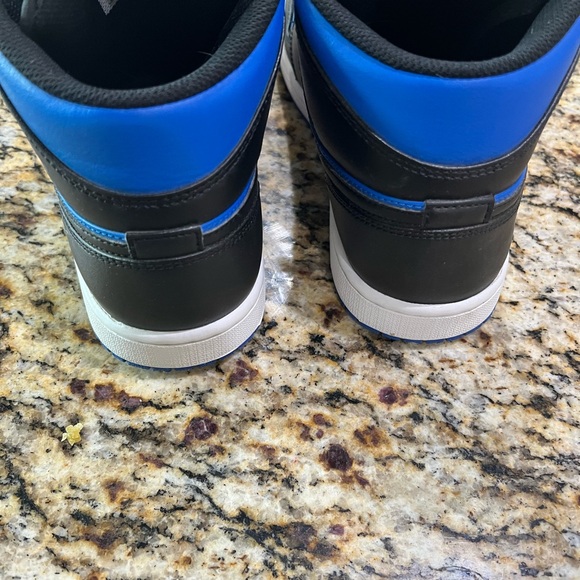 Air Jordan 1 Mid Men’s Shoes Royal Blue 8.5 - Picture 3 of 6